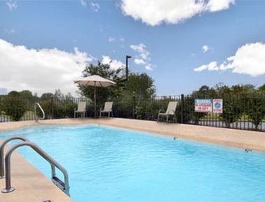Super 8 By Wyndham-Tupelo Airport Motel Facilities photo